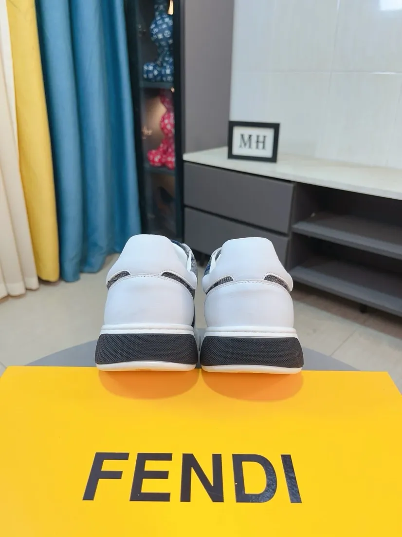 Men's Men's Shoes💰420🌹🌹[fendi] Fendi's classic and comfortable men's, this complex sneaker is made of soft calfskin➕genuine leather lining➕original ultra-light rubber material with rough outsole. This unique and light style is suitable for the casual and refined sensibility of this season. It is comfortable and natural on the feet. It is an everyday style for casual travel in autumn and winter! 38/44